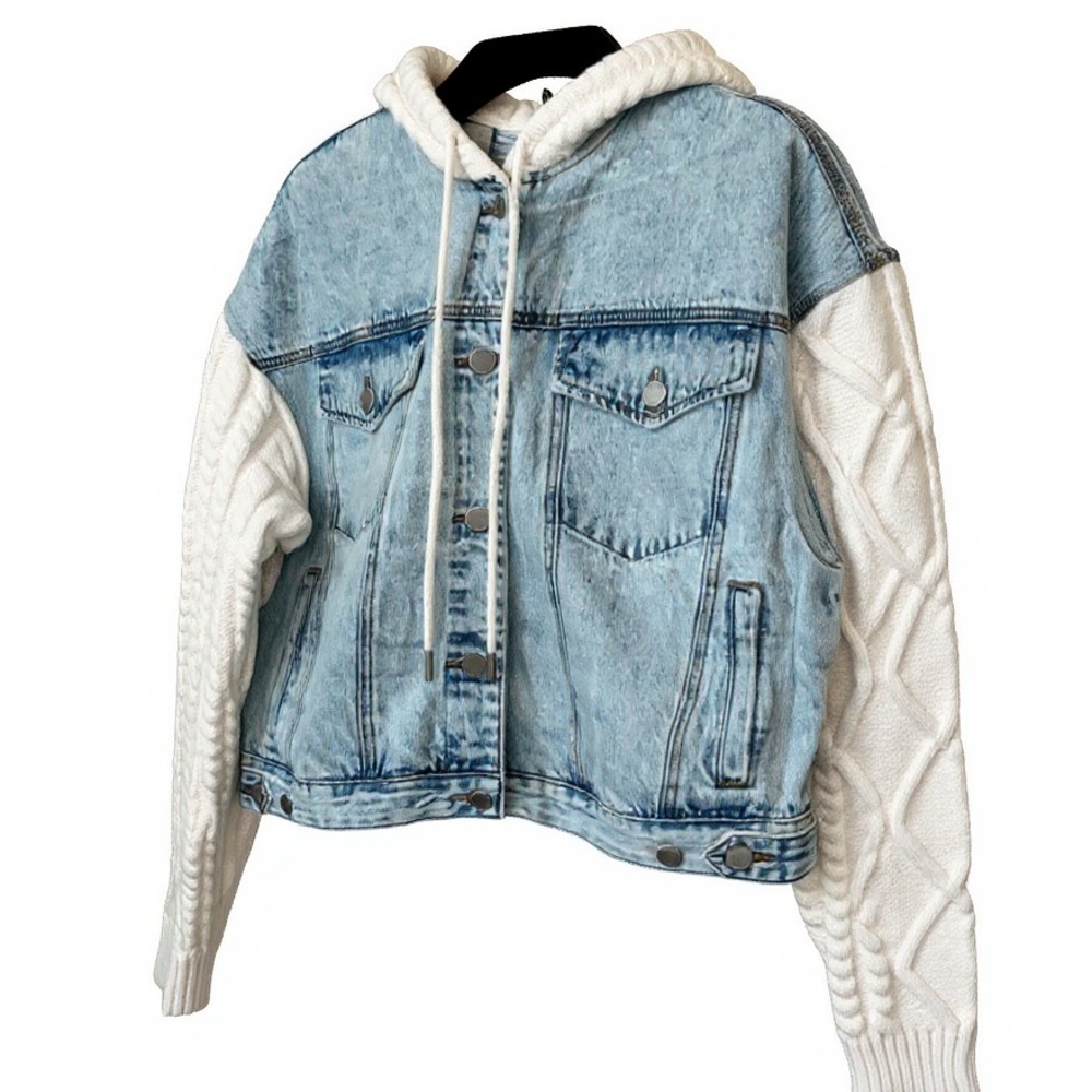 Blank NYC Light Blue Denim Jacket brand new Size M - Picture 1 of 7